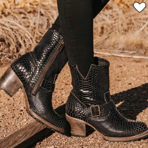 Freebird by Steven Carlito Black Snake 6 BNIB OG - Picture 1 of 9